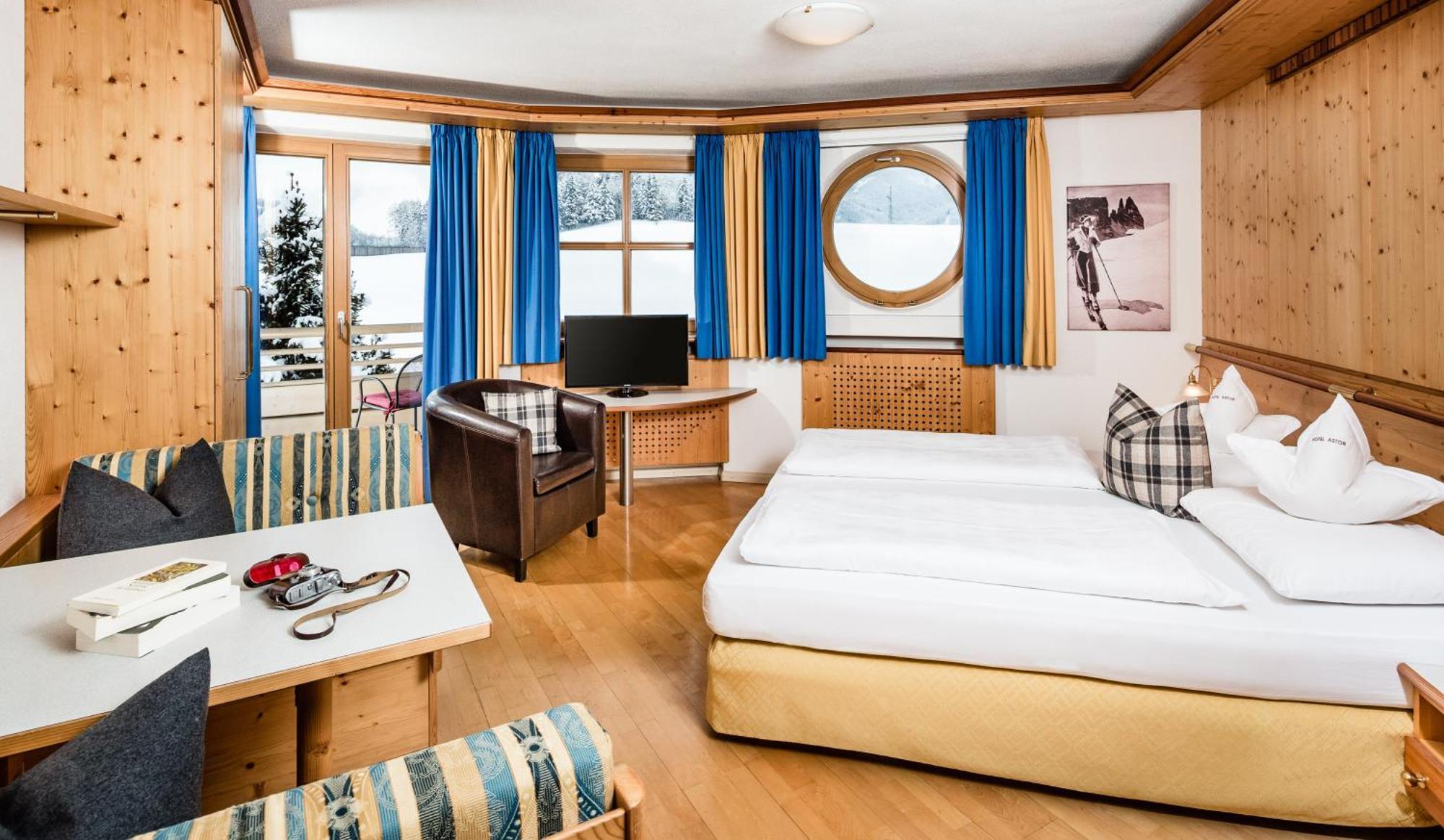 Astor Apartments ヴァルダーオラ エクステリア 写真