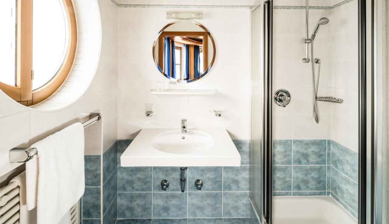 Astor Apartments ヴァルダーオラ エクステリア 写真