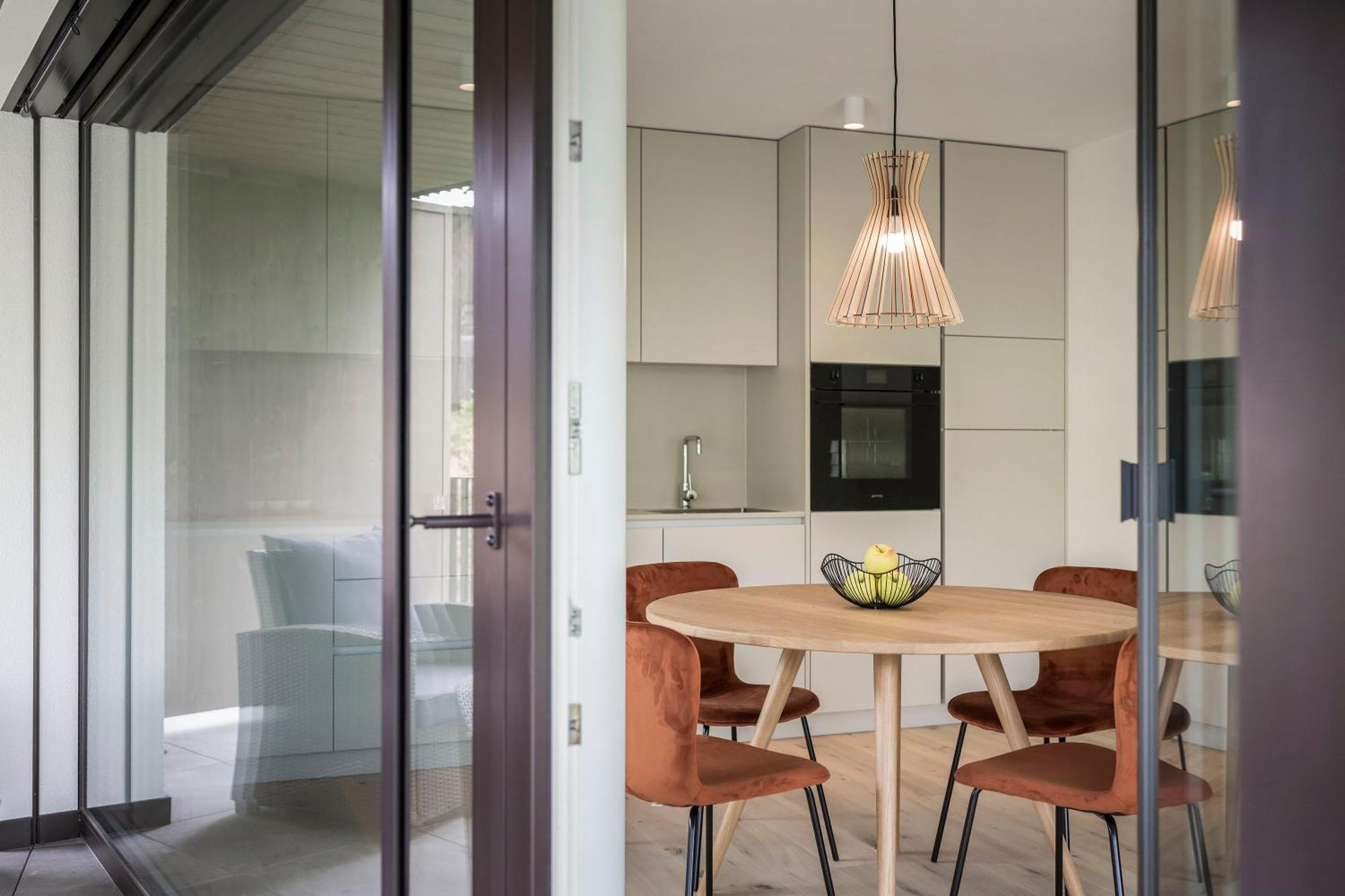 Astor Apartments ヴァルダーオラ エクステリア 写真